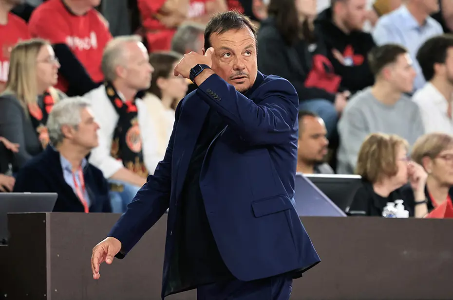 Yunanistan bayrağı açanlara Ergin Ataman'dan flaş cevap geldi - 3 Yunanistan bayrağı açanlara Ergin Ataman'dan flaş cevap geldi - 3