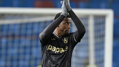 Simon Banza, Paul Onuachu'yu unutturdu