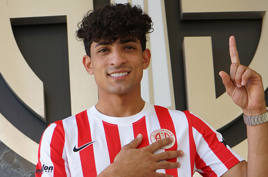 Antalyaspor'a Iraklı orta saha oyuncusu