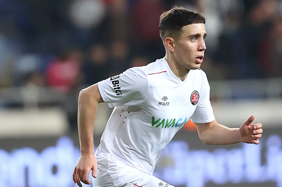Fenerbahçeli Emre Mor sürpriz transfere imza atıyor - 5 Fenerbahçeli Emre Mor sürpriz transfere imza atıyor - 5
