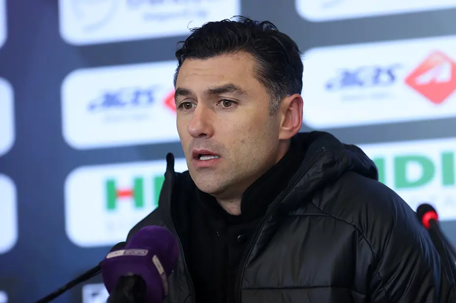 Burak Yılmaz'dan Mourinho yorumu: "Geldiğinden beri 'yapı' dedi" - 8 Burak Yılmaz'dan Mourinho yorumu: "Geldiğinden beri 'yapı' dedi" - 8