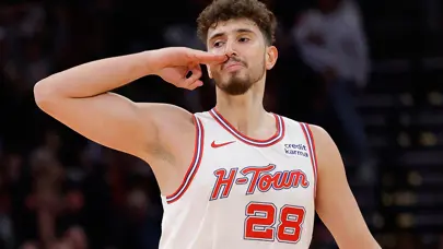 Milli basketbolcu Alperen Şengün’den Türk sporu ve NBA tarihine geçen rekor sözleşme