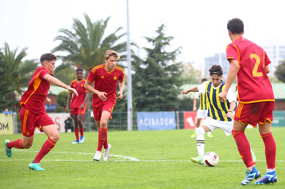 Fenerbahçe U-19, Roma U-19'a mağlup oldu
