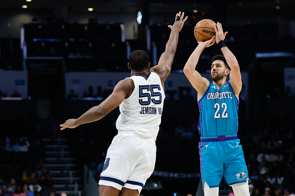 Vasilije Micic, Charlotte Hornets kariyerine 18 sayıyla başladı