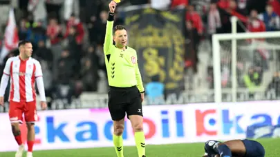 Trio'da Sivasspor-Fenerbahçe maçına damga vuran pozisyon tartışılmadı bile: "Açık, bariz, net..."