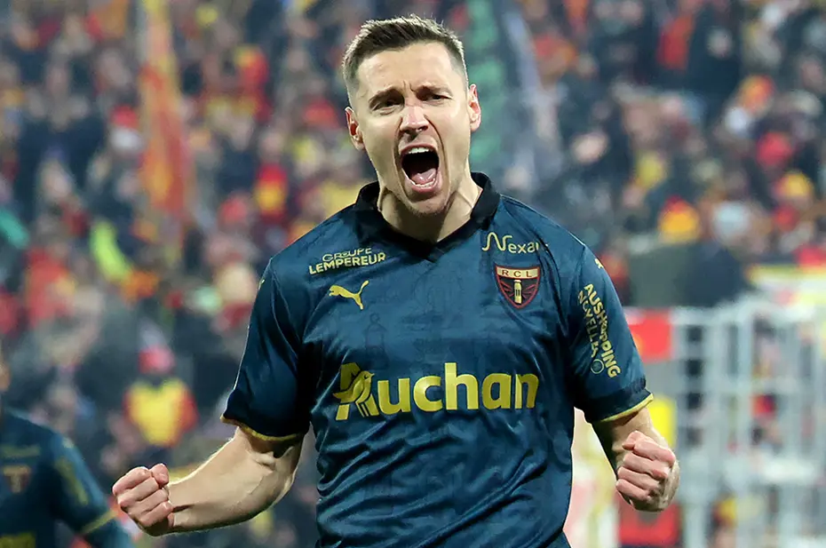 Galatasaray, Frankowski ile anlaşma sağladı: İşte maaşı ve sözleşme süresi - 7 Galatasaray, Frankowski ile anlaşma sağladı: İşte maaşı ve sözleşme süresi - 7