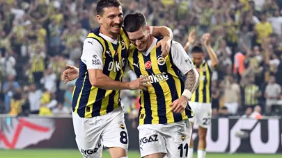 Fenerbahçe'de 2 futbolcunun lisansı askıya alındı