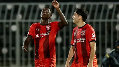 Fenerbahçe'nin Avrupa Ligi'ndeki rakipleri Slavia Prag ve Midtjylland ikinci maçlarına çıktı