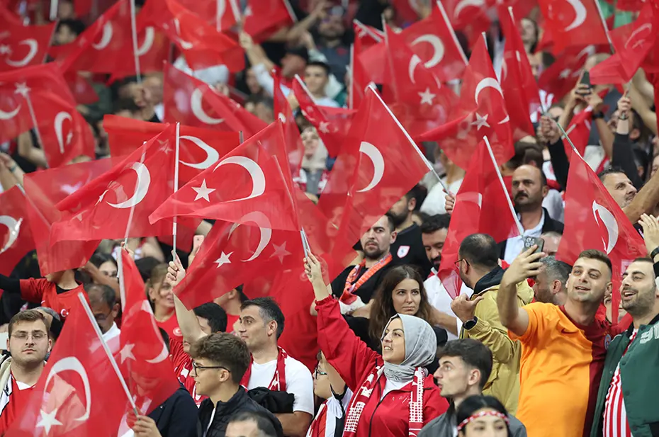 Nihat Kahveci milli maç sonrası patladı: "Oyuna bile almadı" - 8