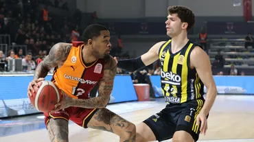 Galatasaray'ı deviren Fenerbahçe Beko, Beşiktaş'ın rakibi oldu