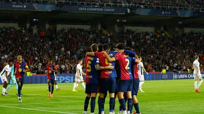 Barcelona'dan El Clasico'ya özel forma
