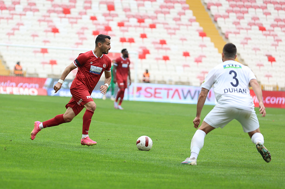 Sivasspor evinde galibiyete hasret kaldı