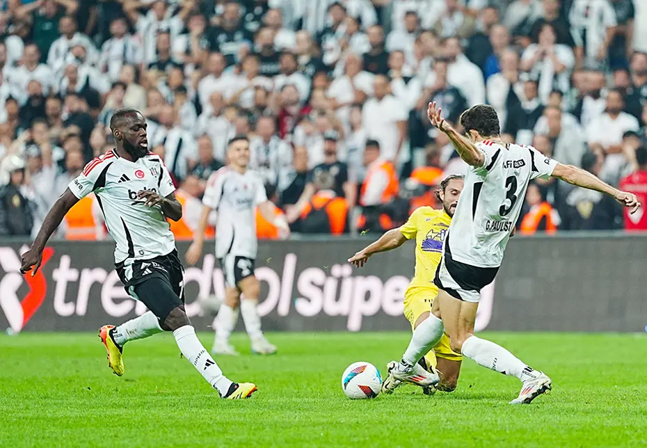 "VAR varsa hakem evden de yönetebilir" | Spor yazarları Beşiktaş için ne dedi? - 7