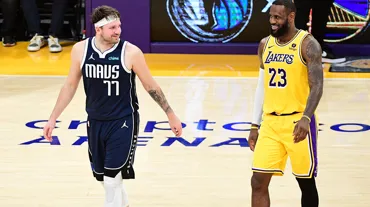 NBA'de normal sezona Luka Doncic ve LeBron James damgası