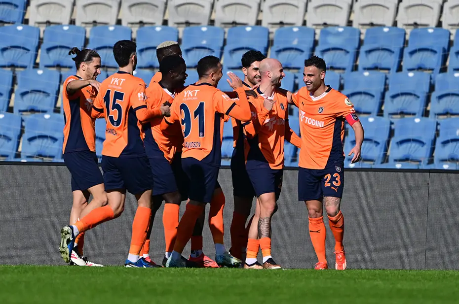 Süper Lig'de şampiyonluk oranları güncellendi: Dev derbi öncesi son durum - 8