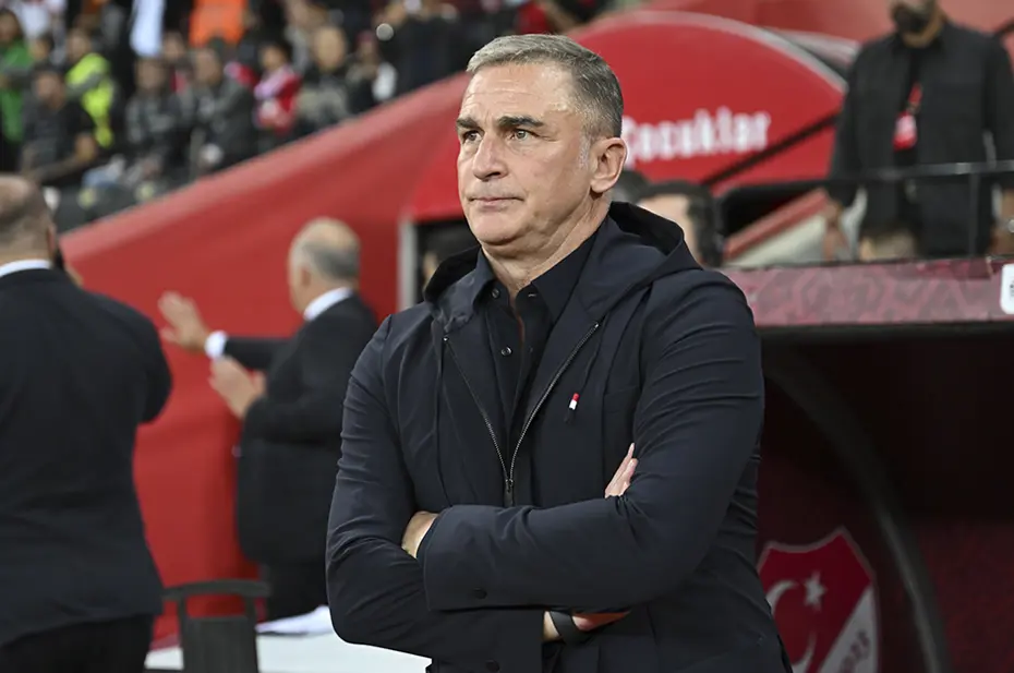 Stefan Kuntz kümede kalmaya oynayan takıma imza atıyor - 6