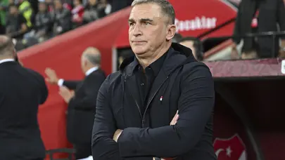 Türkiye-Japonya maçında "Stefan Kuntz istifa" tezahüratları