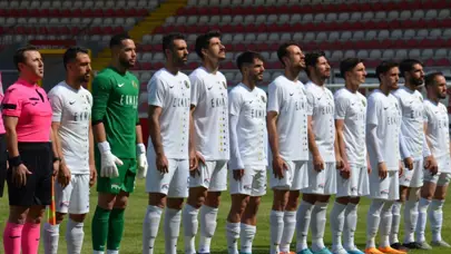 2. Lig'e damga vuran maç: İlk yarıda 8 gol yediler