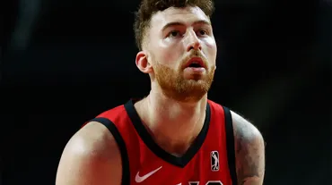 Chicago Bulls'ta Onuralp Bitim'in kontratı güncellendi