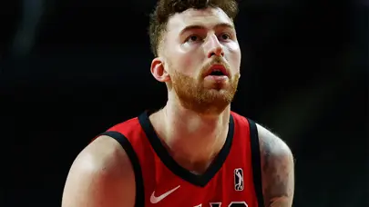 Chicago Bulls'ta Onuralp Bitim'in kontratı güncellendi