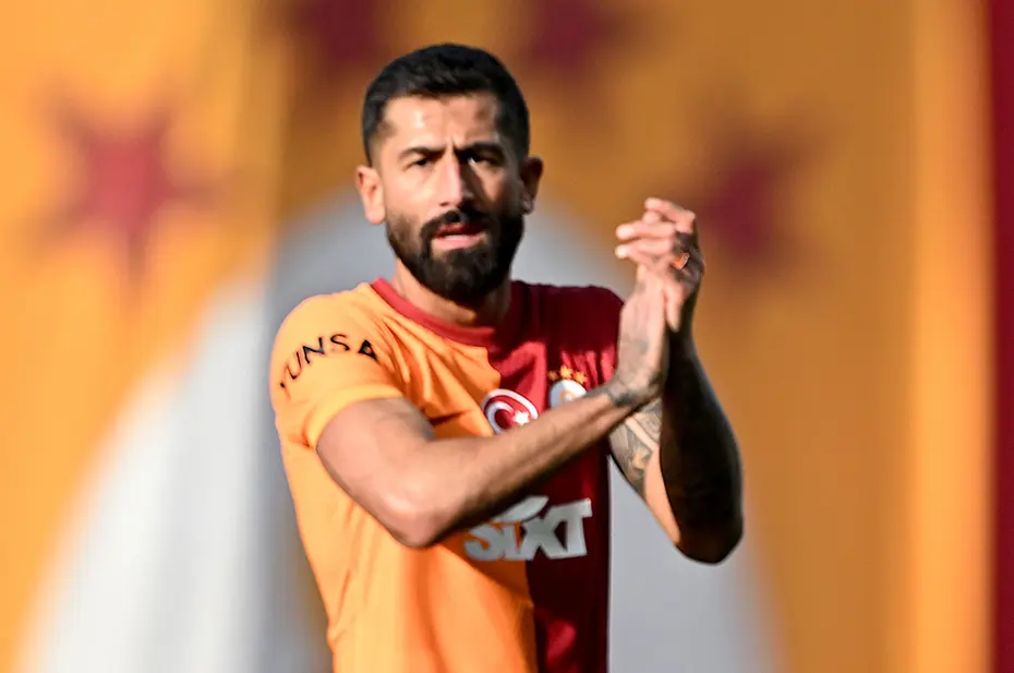 Kerem Demirbay'dan Galatasaray'ın 8 numara arayışı için çarpıcı ifadeler - 5 Kerem Demirbay'dan Galatasaray'ın 8 numara arayışı için çarpıcı ifadeler - 5