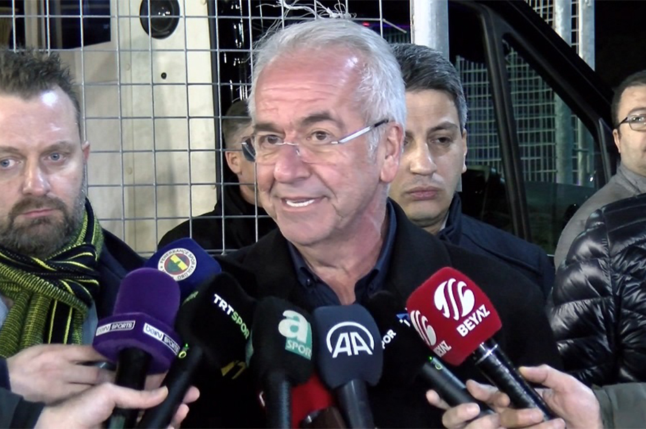 Erol Bilecik:"Fenerbahçe sahada hakem tarafından ince ince doğranmıştır"