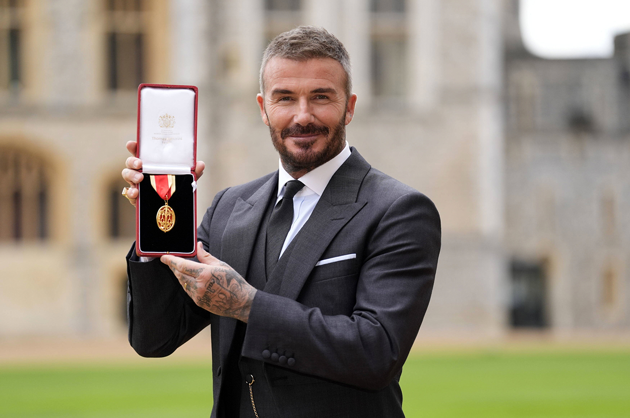 Onun adı artık "Sir" David Beckham