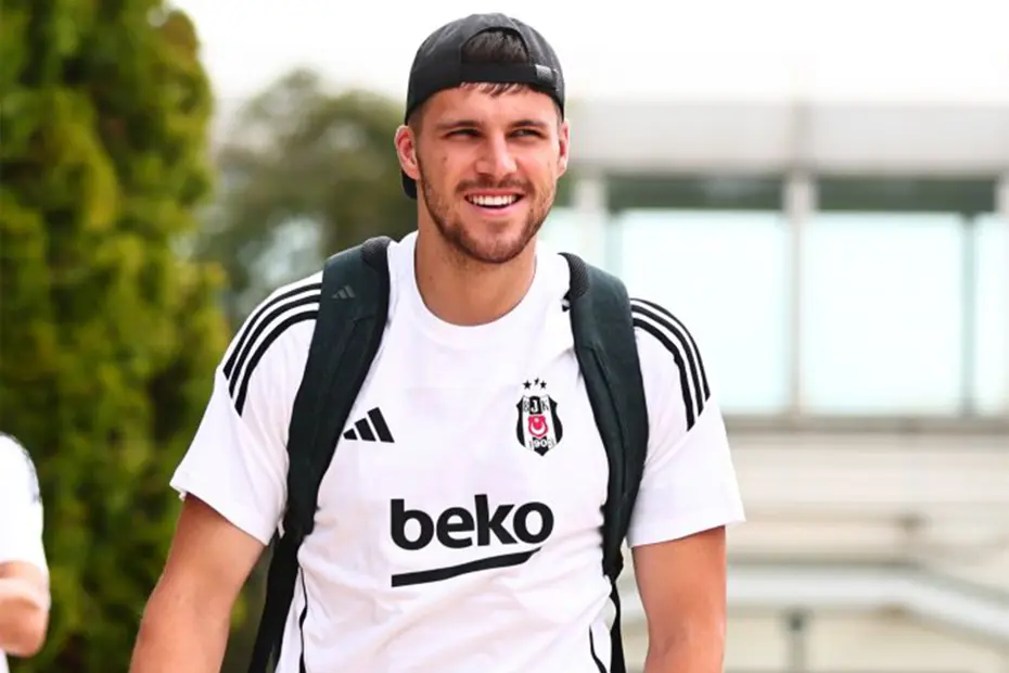 Sergen Yalçın onu tamamen sildi: Sözleşmesini tamamlamadan Beşiktaş'tan ayrılıyor - 3 Sergen Yalçın onu tamamen sildi: Sözleşmesini tamamlamadan Beşiktaş'tan ayrılıyor - 3