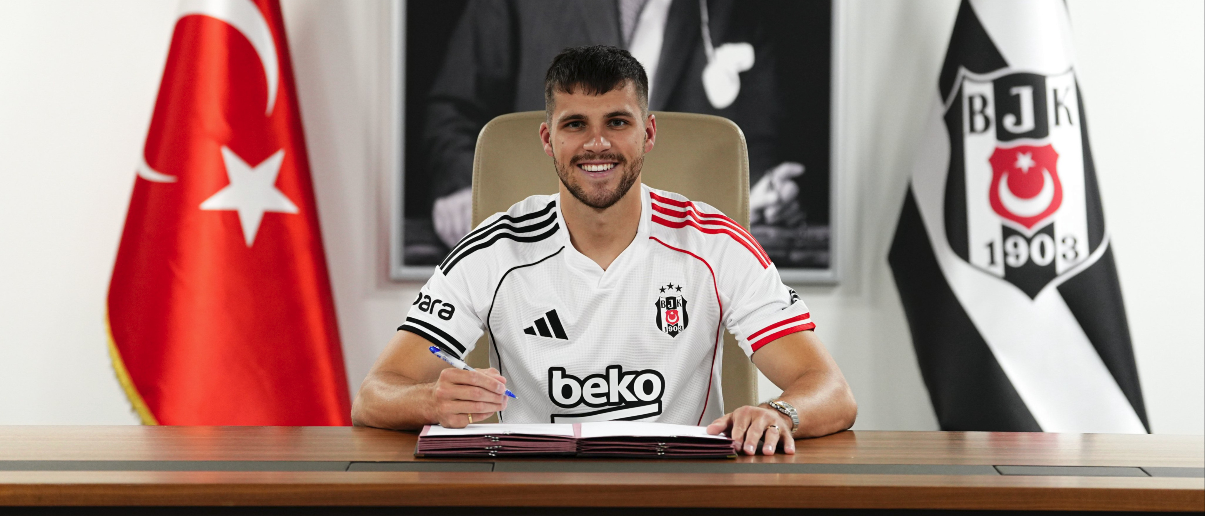 SON DAKİKA: Beşiktaş ilk transferini resmen duyurdu