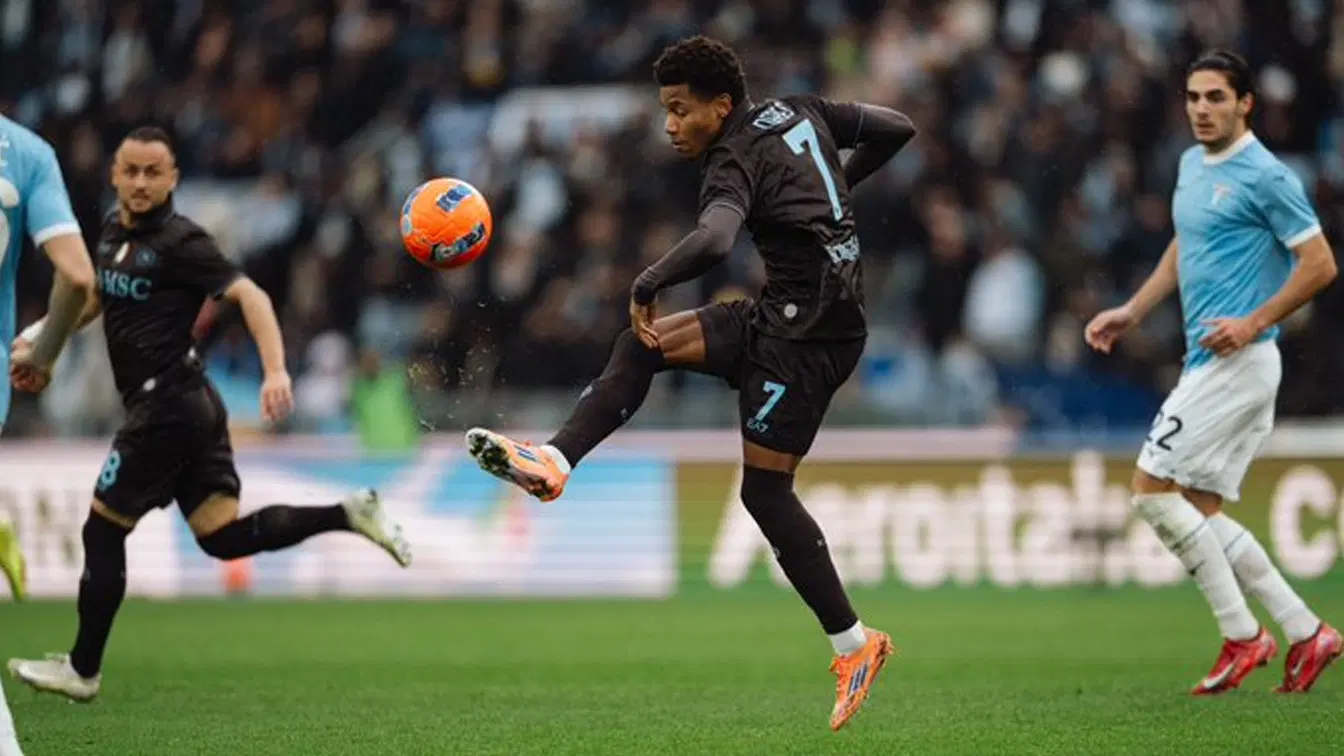 Beşiktaş'ta Vlahovic'ten sonra David Neres bombası! Görüşmeler başladı, bonservisi belli oldu