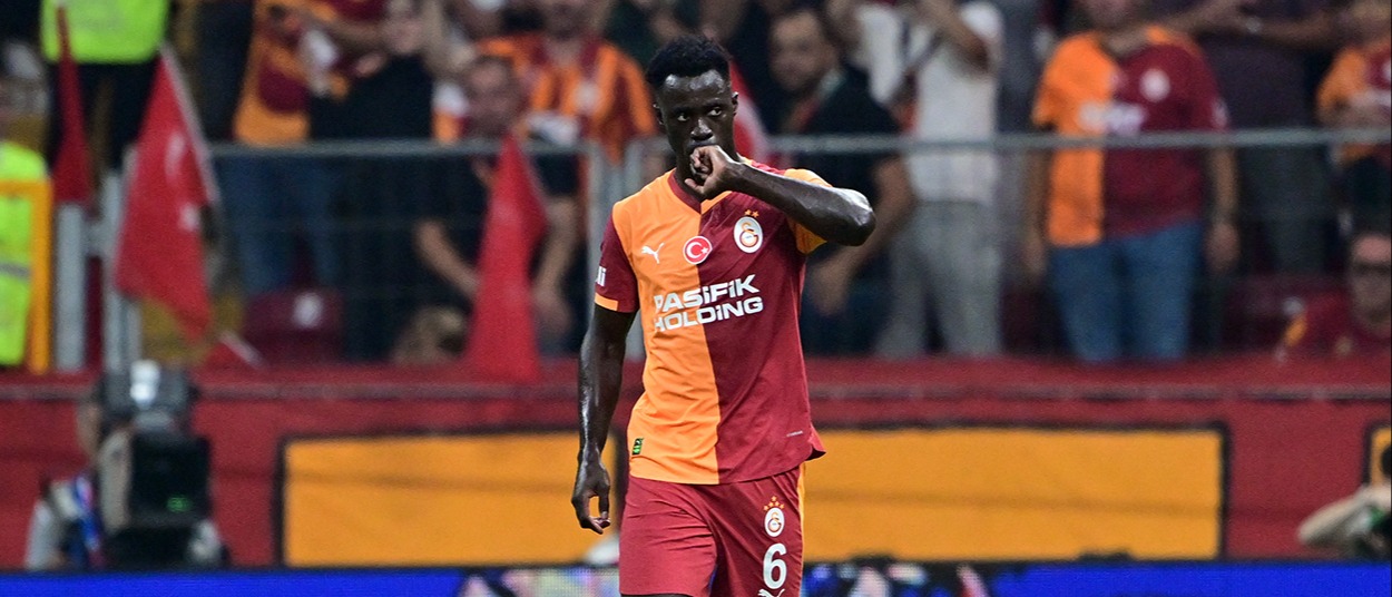 Galatasaray'ın tarihi golü Davinson Sanchez'den geldi