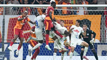 Galatasaray 4'te 4 yaptı: Rizespor'u da devirdiler