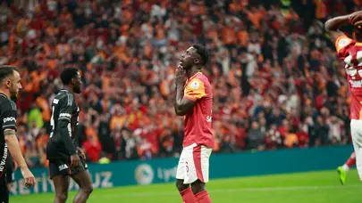 Galatasaray'da Davinson Sanchez tehlikesi