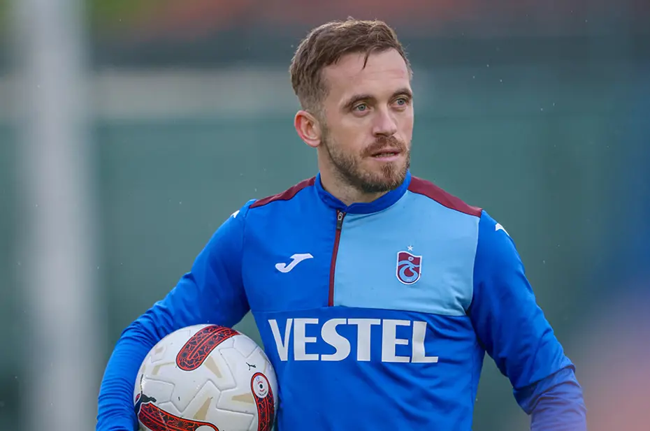 Trabzonspor'da 3 ismin daha bileti kesildi: Sayı 4'e çıkabilir - 5 Trabzonspor'da 3 ismin daha bileti kesildi: Sayı 4'e çıkabilir - 5
