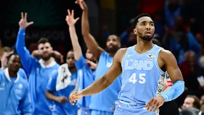 NBA'de play-off'u garantileyen ilk takım belli oldu