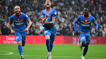 Romulo hat-trick yaptı: Göztepe, Beşiktaş'ı eleyerek yarı finale yükseldi