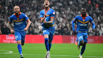 Romulo hat-trick yaptı: Göztepe, Beşiktaş'ı eleyerek yarı finale yükseldi