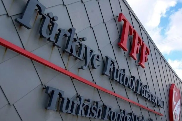 PFDK, Süper Lig'in Kapısına Kırmızı Halı Serdi: Hoş Geldiniz!