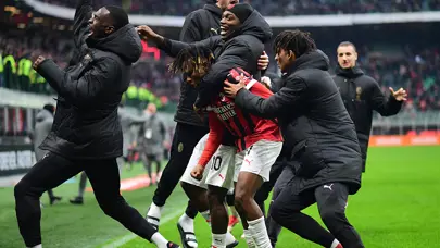 Milan, Parma'yı son dakikada yıktı, saha karıştı