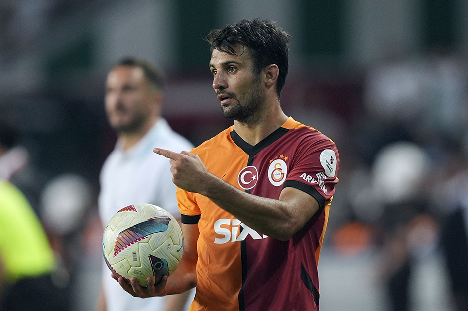 Leo Dubois için transfer açıklaması: "İmzaları atacağız"