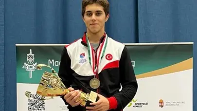 Doruk Erolçevik'ten Danimarka'da altın madalya