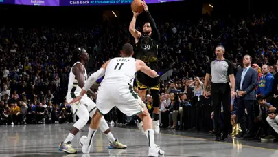 Warriors, lider Bucks'ı uzatmada yendi