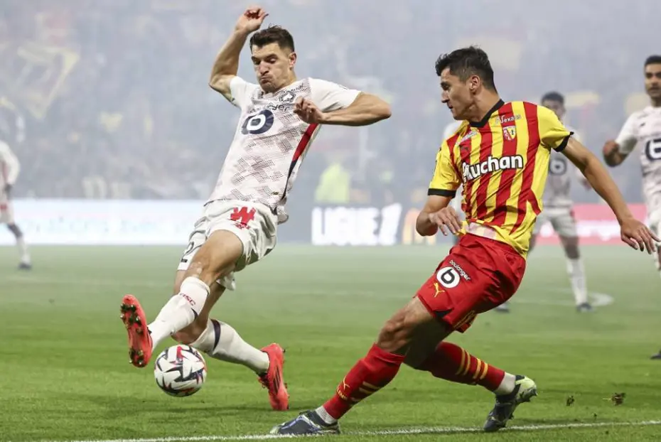20 yaşında ve Özbek: Fenerbahçe'den sürpriz transfer kararı - 4 20 yaşında ve Özbek: Fenerbahçe'den sürpriz transfer kararı - 4