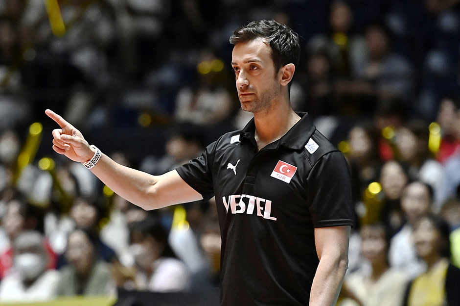 Daniele Santarelli: "Her zaman büyük takımlar arasında kalmalıyız"