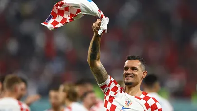 Dejan Lovren imzayı attı