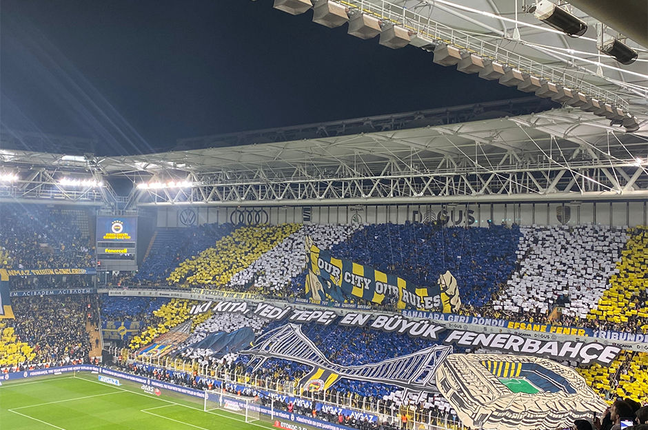 Fenerbahçe'den derbiye özel koreografi