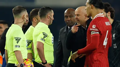 Liverpool Teknik Direktörü Arne Slot'a 2 maç ceza