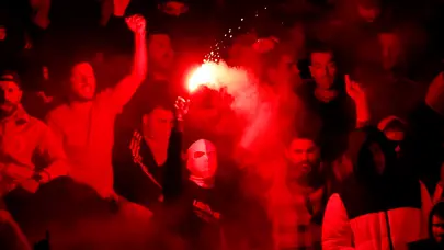 Maç öncesi taşlı, meşaleli taraftar kavgası: En az 3 gözaltı