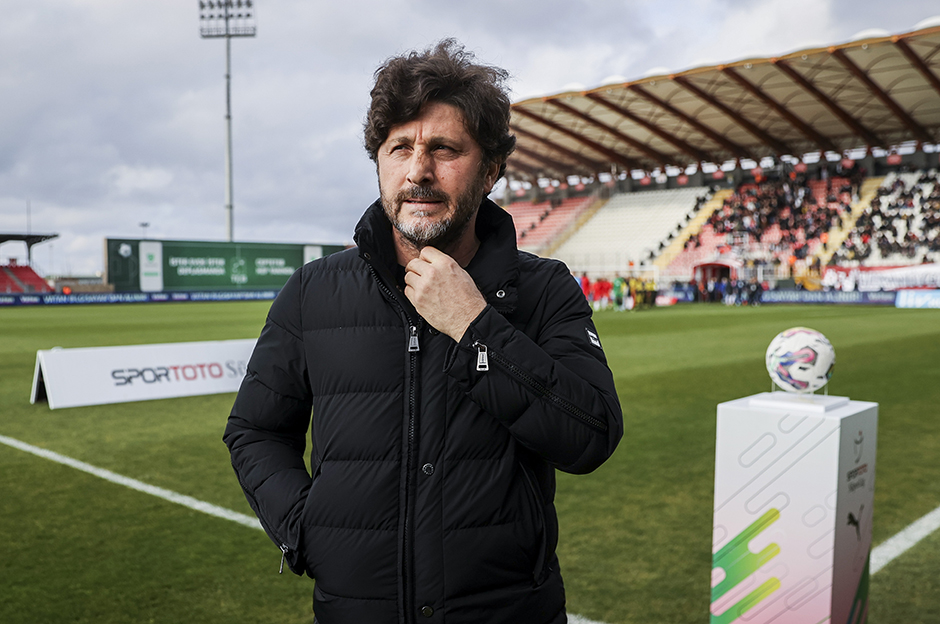 Alanyaspor'un yeni teknik direktörü resmen açıklandı