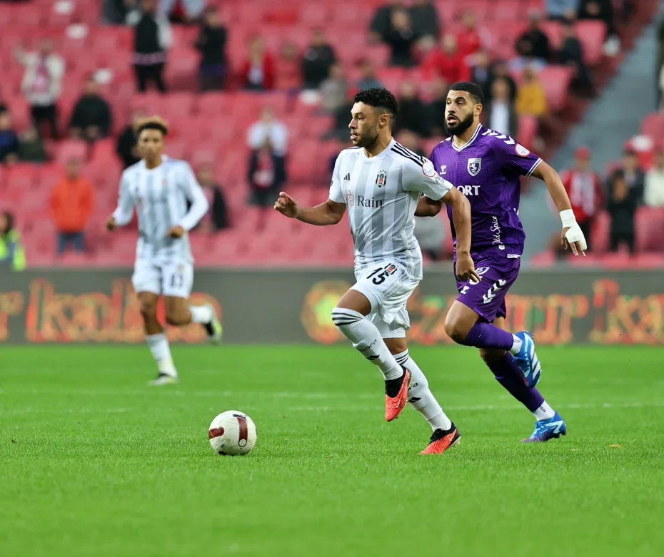 "Bu kadar uçabilir..." | Spor yazarlarından Beşiktaş yorumu - 1 "Bu kadar uçabilir..." | Spor yazarlarından Beşiktaş yorumu - 1